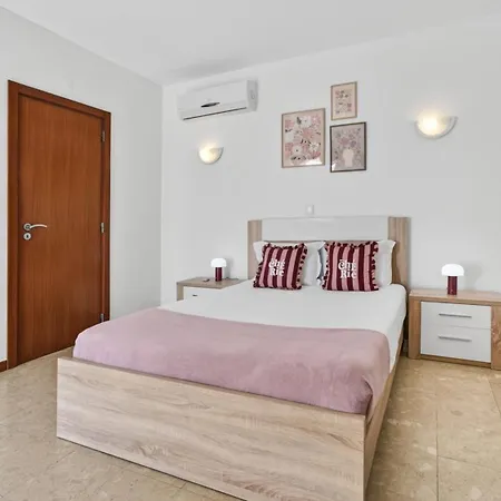 Semesterbostad Casa Marina Near By Lovelystay *