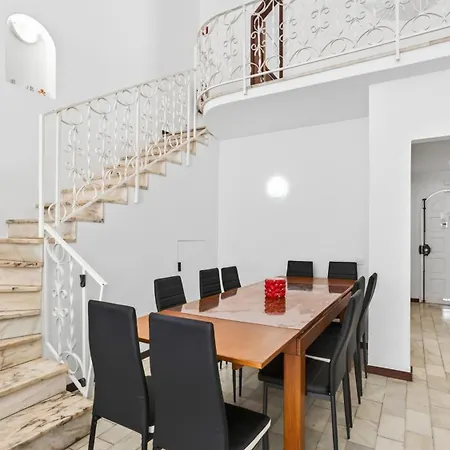 Dom wakacyjny Casa Marina Near By Lovelystay