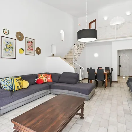 Semesterbostad Casa Marina Near By Lovelystay